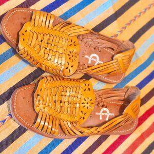 Womens Mustard Huarache Sandles size 9